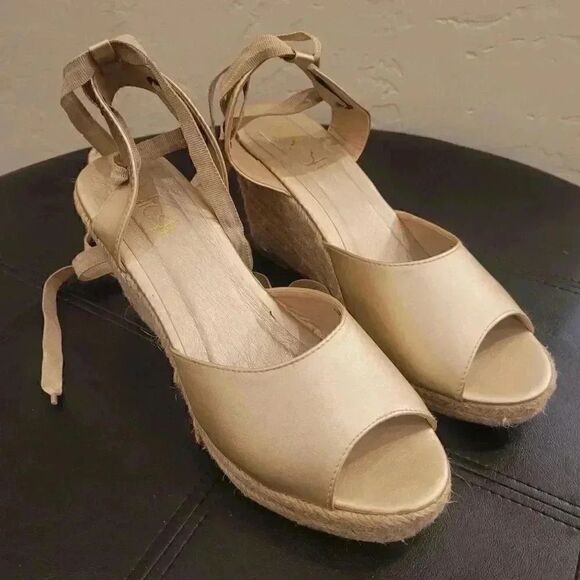 REFRESH Women's Sandra Gold Faux Leather Lace Up Espadrille 3" Wedge Sandals EUC - Picture 2 of 11